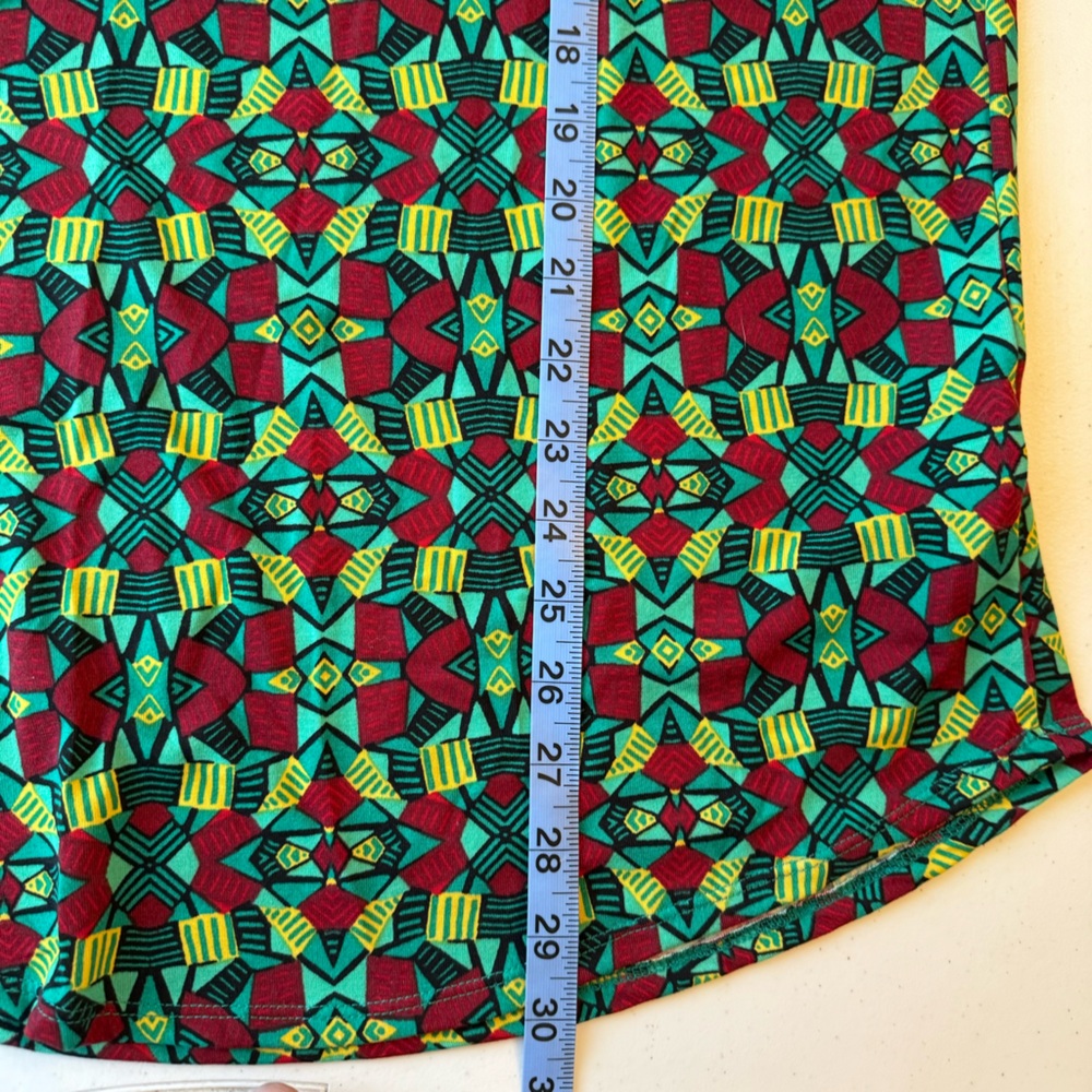 LuLaRoe NWT Randy Tee - Picture 2 of 5